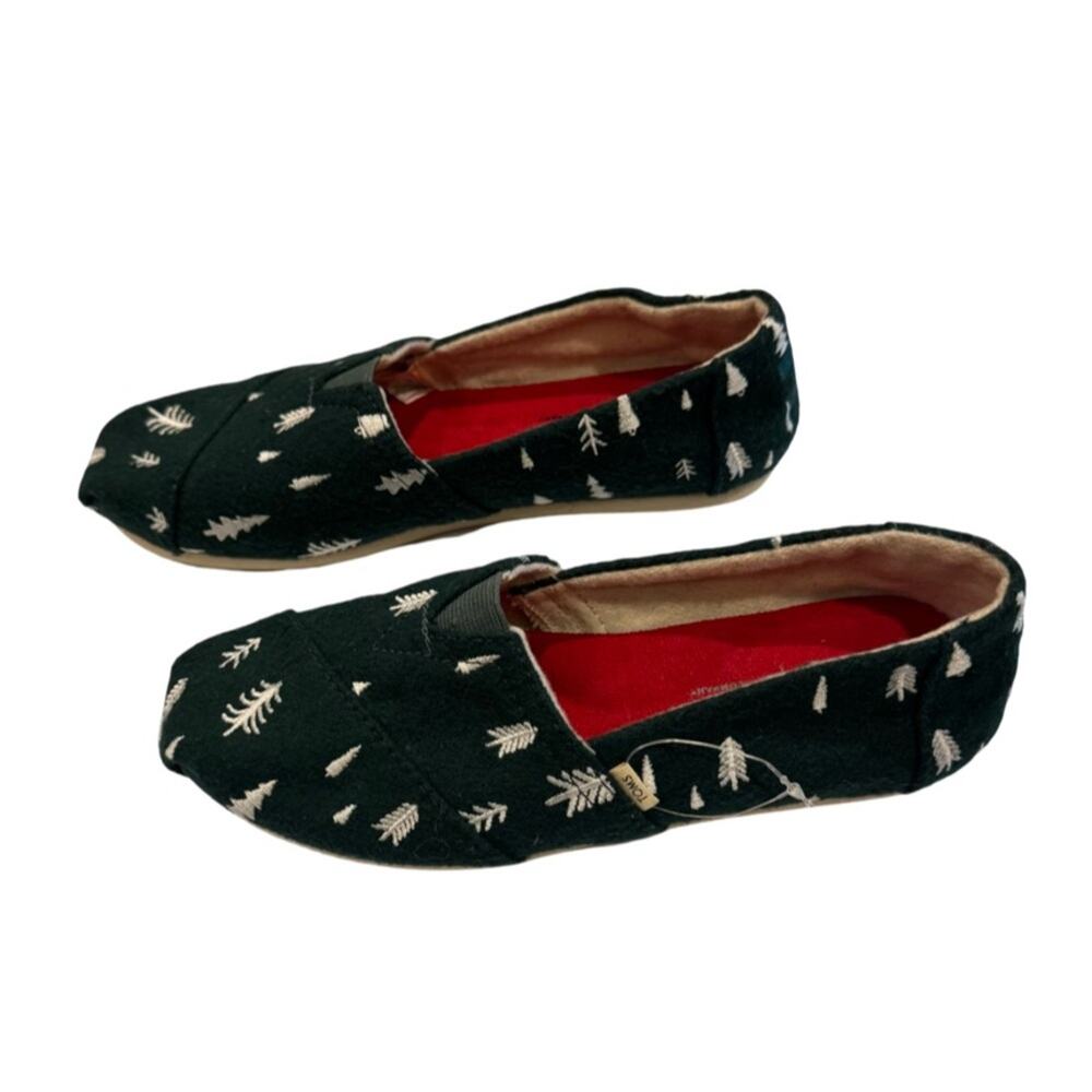 TOMS Classic Alpargata Flats Size 5.5 NWT Green Tree Print Canvas Slip On - Picture 2 of 6